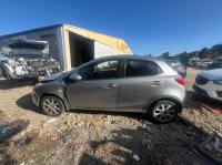 2014 Mazda 2 DE image 5