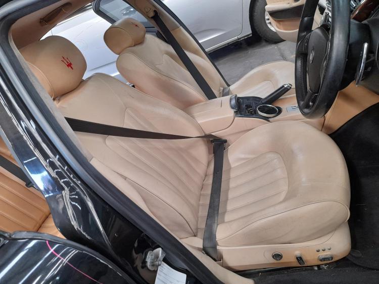 maserati Quattroporte 4.2L M138 AMT 6SPD RWD DRY SUMP - RED ROCKER COVER Apr 2006 Parts & Wrecking