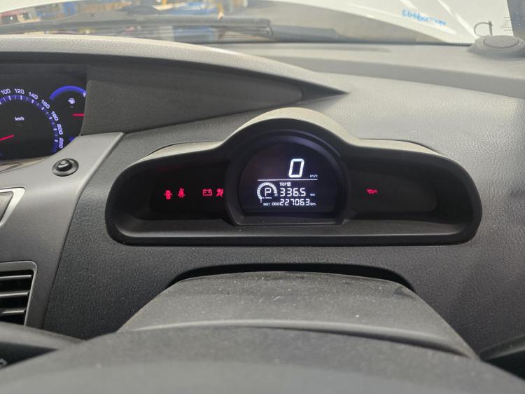 ssangyong Stavic 2.0DT D20DTR AUTO 5SPD RWD A100 Jan 2014 Parts & Wrecking