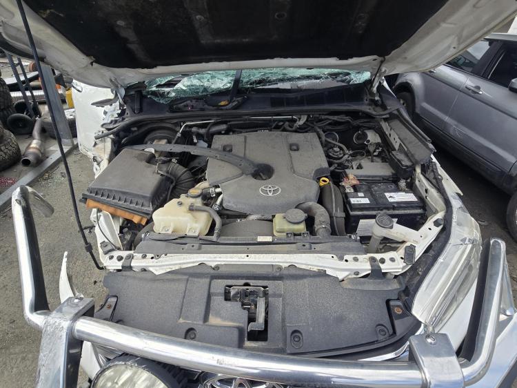 toyota Hilux GUN126R SR5 Jul 2016 Parts & Wrecking