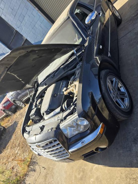 chrysler 300c SRT 2005 Parts & Wrecking