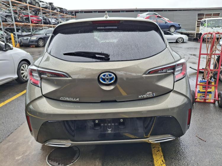 toyota Corolla ZWE211R Mar 2020 Parts & Wrecking