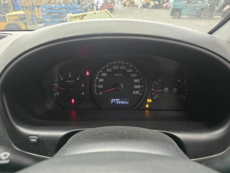 hyundai Iload 2.5DT D4CB AUTO 5SPD RWD Oct 2016 Parts & Wrecking
