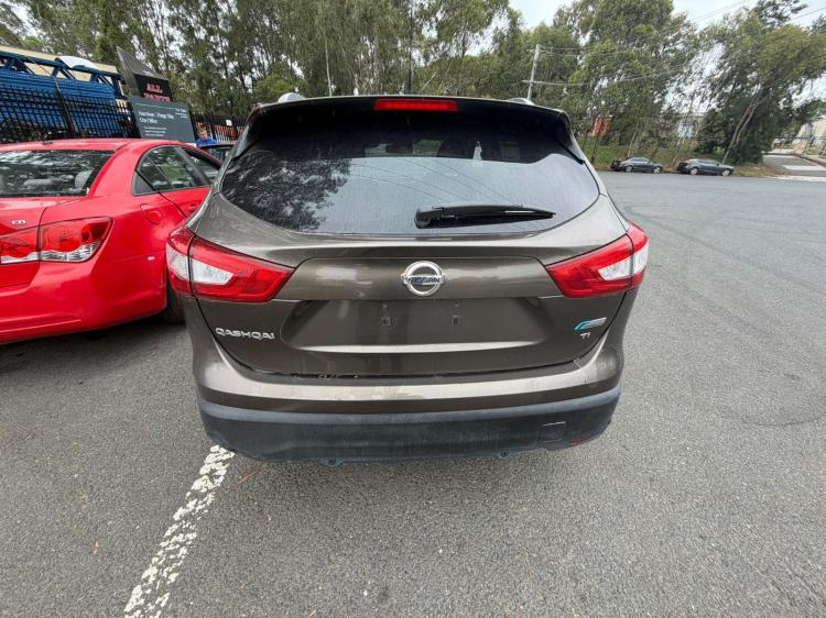 nissan Qashqai 2015 Parts & Wrecking