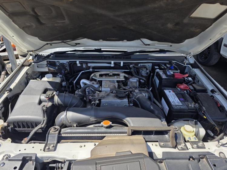 mitsubishi Pajero NT GLX Sep 2010 Parts & Wrecking