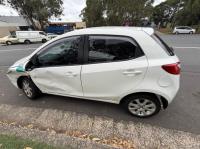 2014 Mazda 2 image 5
