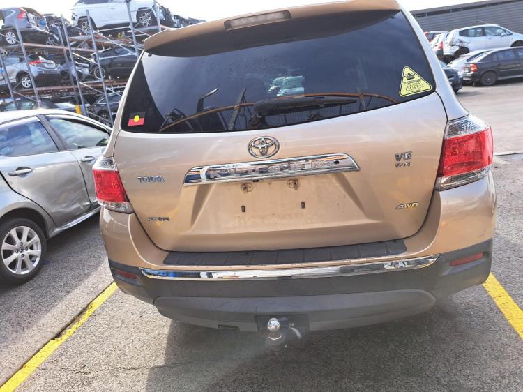 toyota Kluger GSU45R Jul 2011 Parts & Wrecking