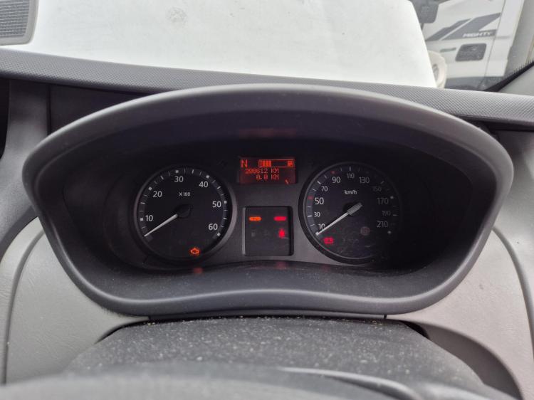 renault Trafic 2.0DT AUTO 6SPD AMT FWD LWB Sep 2014 Parts & Wrecking