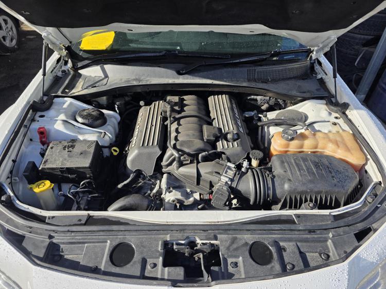 chrysler 300c LX2 SRT8 CORE Apr 2014 Parts & Wrecking