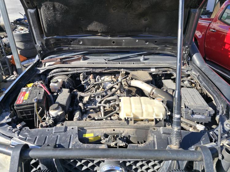 nissan Navara D40 ST-X 550 Nov 2012 Parts & Wrecking