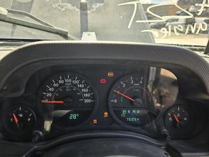 2008 Jeep Wrangler 3.8L EGT MAN 6SPD AWD UNLIMITED SPORT image 5