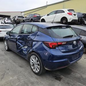 2017 Holden Astra BK image 5