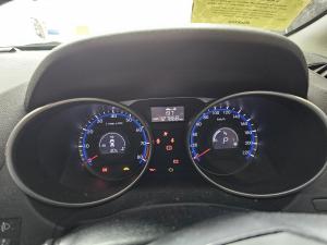 2015 Hyundai I30 2.0L G4NC AUTO 6SPD FWD SE image 5
