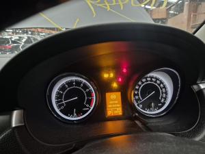 2010 Suzuki Kizashi 2.4L J24B AUTO CVT FWD XL image 5