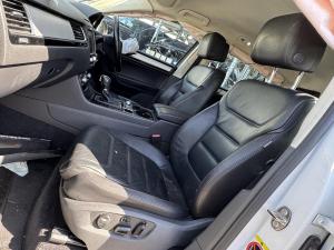 2014 Volkswagen Touareg 7P image 5