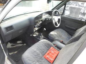 1993 Toyota Hilux 22R image 5