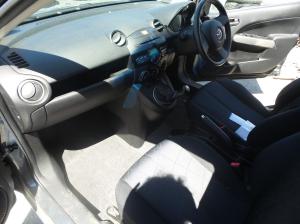 2011 Mazda 2 DE image 5