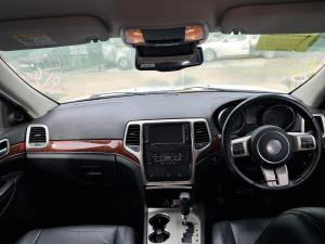 2013 Jeep Grand Cherokee WK image 5