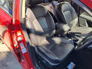 2011 Suzuki Kizashi FR image 5