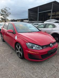 2015 Volkswagen Golf GTI image 5