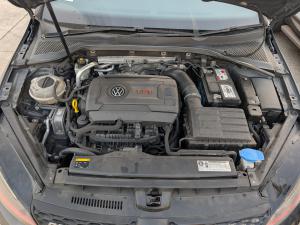 2016 Volkswagen Golf GTI image 5