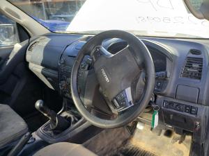 2014 Isuzu D Max RC image 5