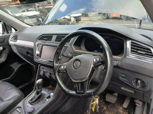 2016 Volkswagen Tiguan 5NA image 5