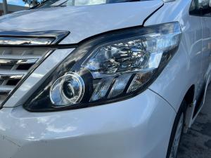 2013 Toyota Alphard image 5