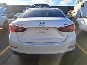 2017 Mazda 2 DL image 5