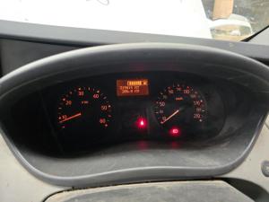 2012 Renault Trafic 2.0DT M9R786 MAN 6SPD FWD X83 PHASE III image 5