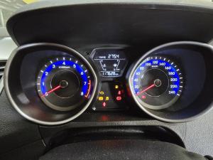 2015 Hyundai Elantra 1.8L G4NB AUTO 6SPD FWD SE image 5