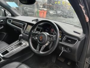 2016 Porsche Macan 95B image 5