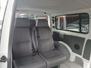 2015 Volkswagen Transporter T5 image 5