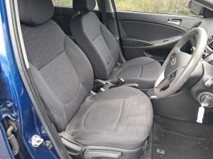 2016 Hyundai Accent image 5