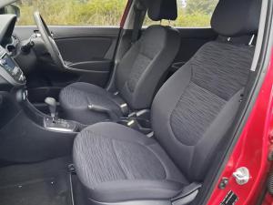 2016 Hyundai Accent image 5