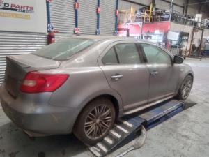 2010 Suzuki Kizashi image 5