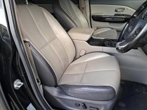 2016 Kia Carnival image 5