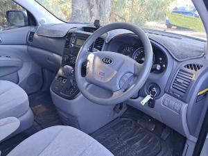 Kia Carnival image 5