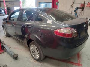 2010 Ford Fiesta image 5