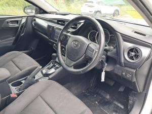 2017 Toyota Corolla image 5