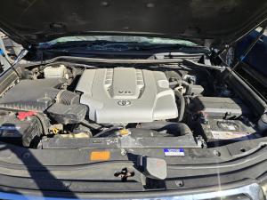 2009 Toyota Land Cruiser UZJ200R GXL image 5