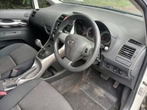 2012 Toyota Corolla image 5