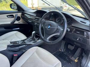 2011 Bmw 3 Series image 5
