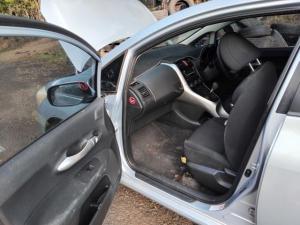 2012 Toyota Corolla ZRE152R image 5