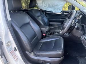 2019 Subaru Outback image 5