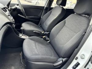 2016 Hyundai Accent image 5