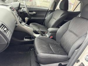 2010 Toyota Corolla image 5