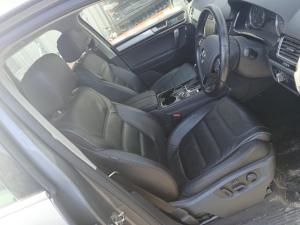 2014 Volkswagen Touareg 7P image 5