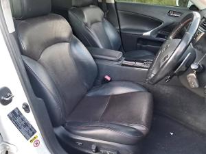 2013 Lexus Is image 5