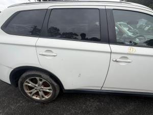 2013 Mitsubishi Outlander image 5